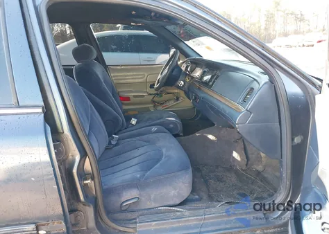 1996 Ford Crown Victoria S z USA, uszkodzony, nr VIN 2FALP72W0TX182880